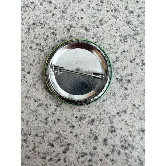 Rodger Rabbit Pin - Picture 2 of 3